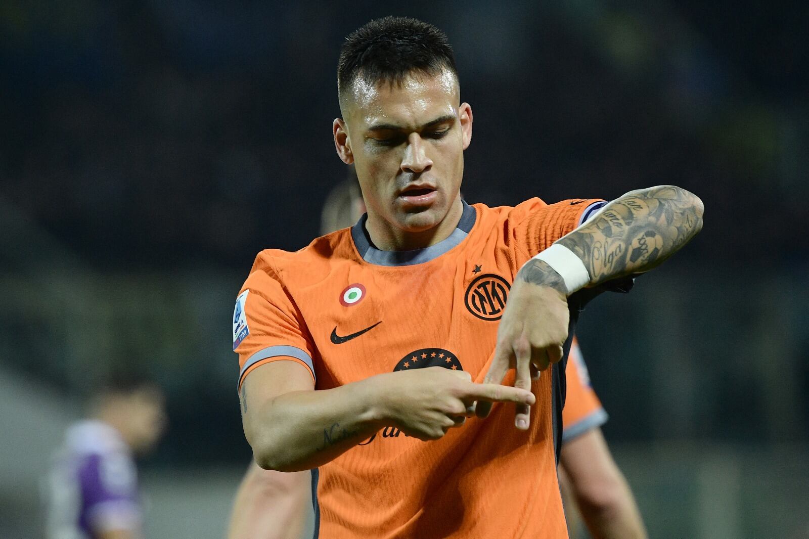 Lautaro marcó de cabeza el único gol tras un anticipo en el primer palo