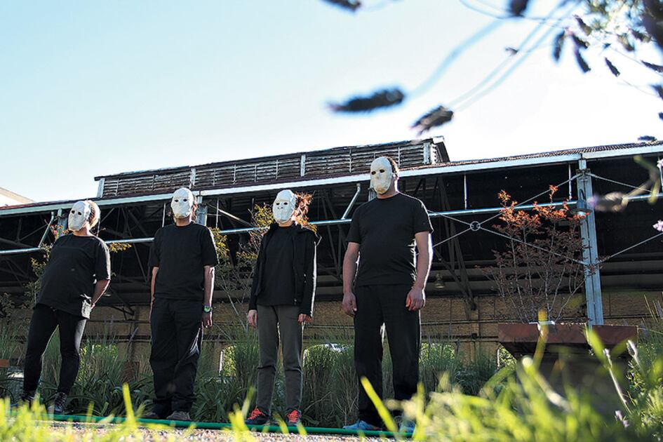 Sin reserva tiene 55 escenas y alrededor de 60 artistas.