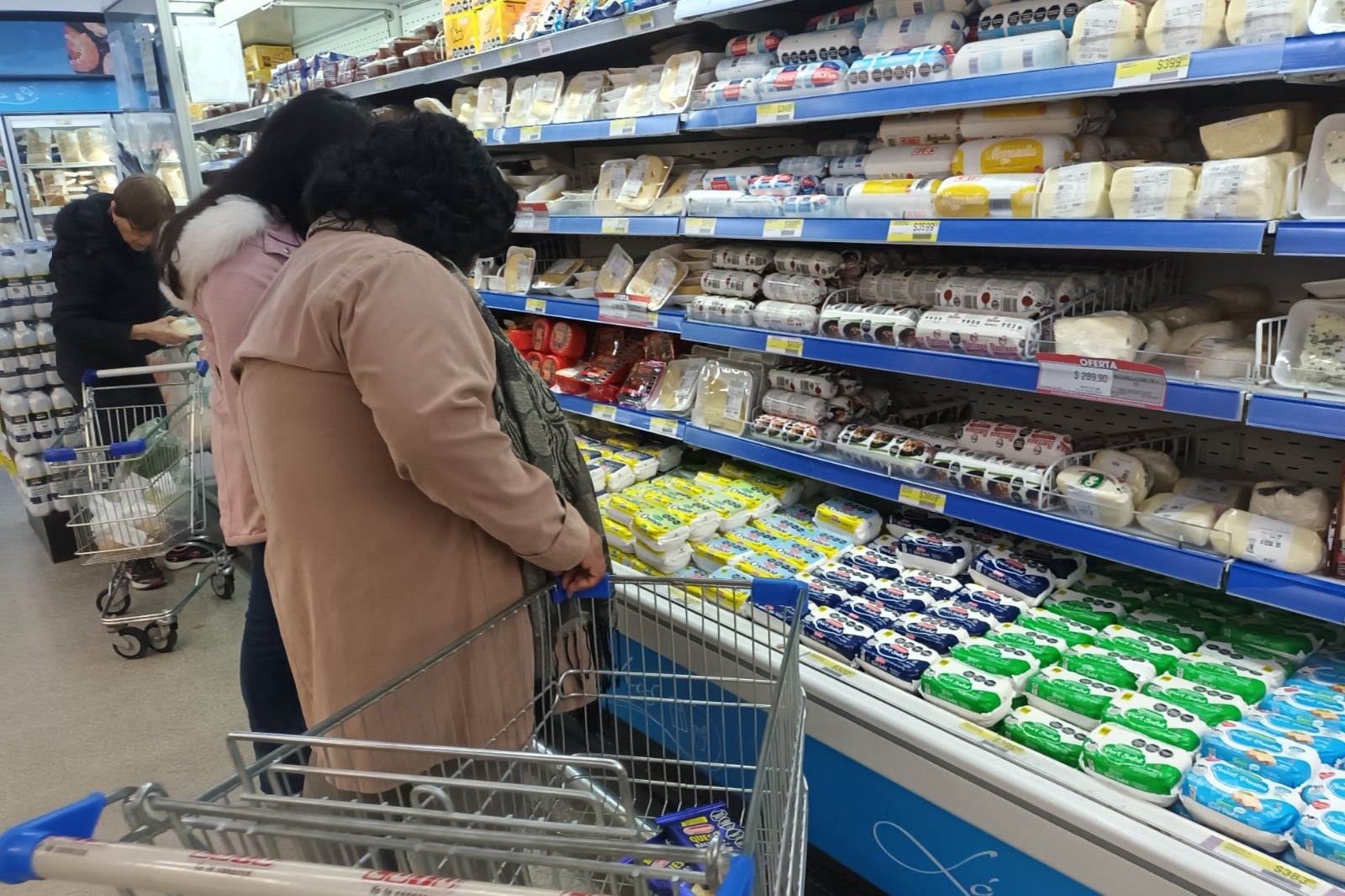 Los precios de los alimentos en comercios de cercanía del conurbano bonaerense aumentaron 14,8% en noviembre