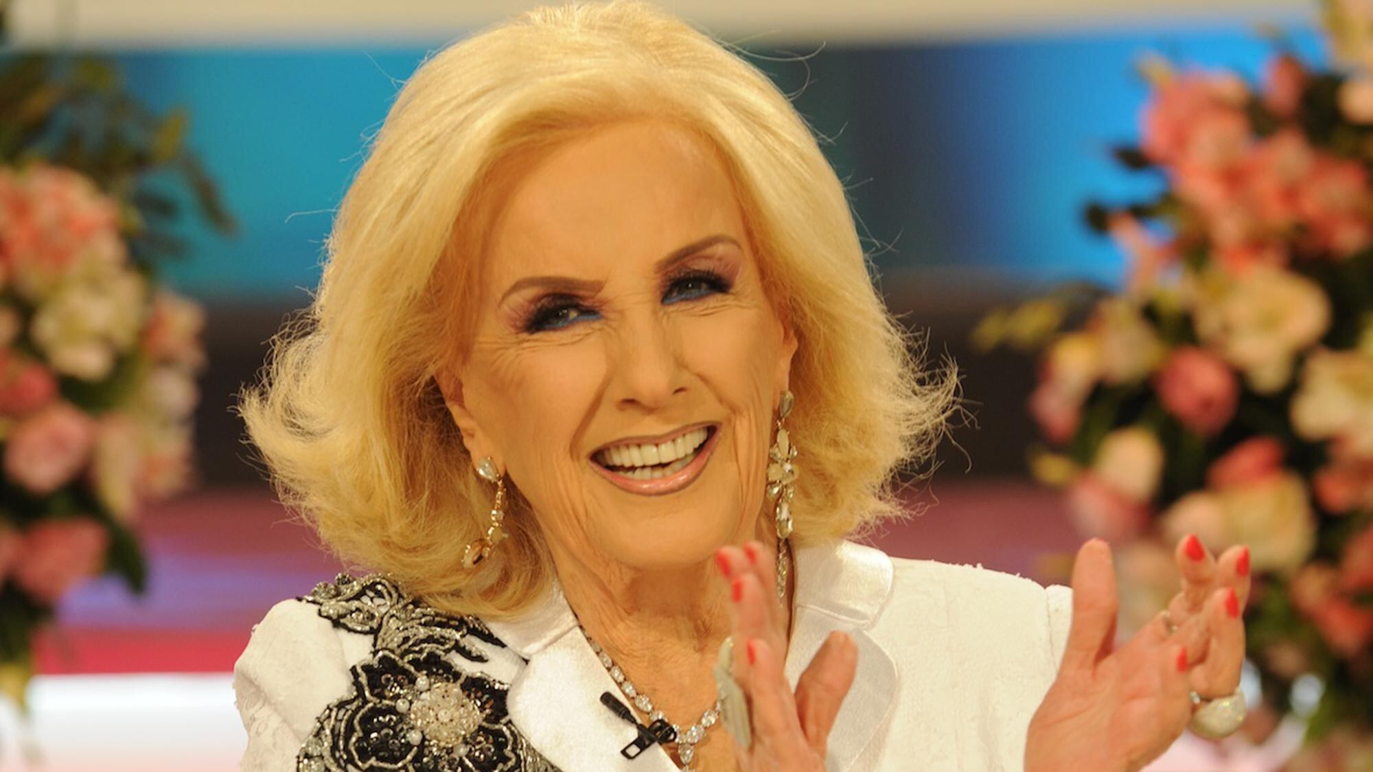 Por su edad, Mirtha Legrand no trabajará durante la cuarentena: la reemplaza su nieta Juana Viale.