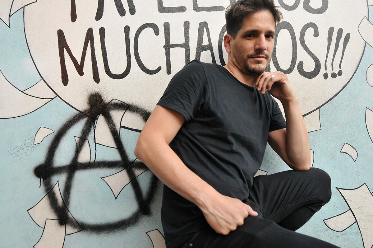 La obra de Perotti se transmite los sábados y domingos a las 18.