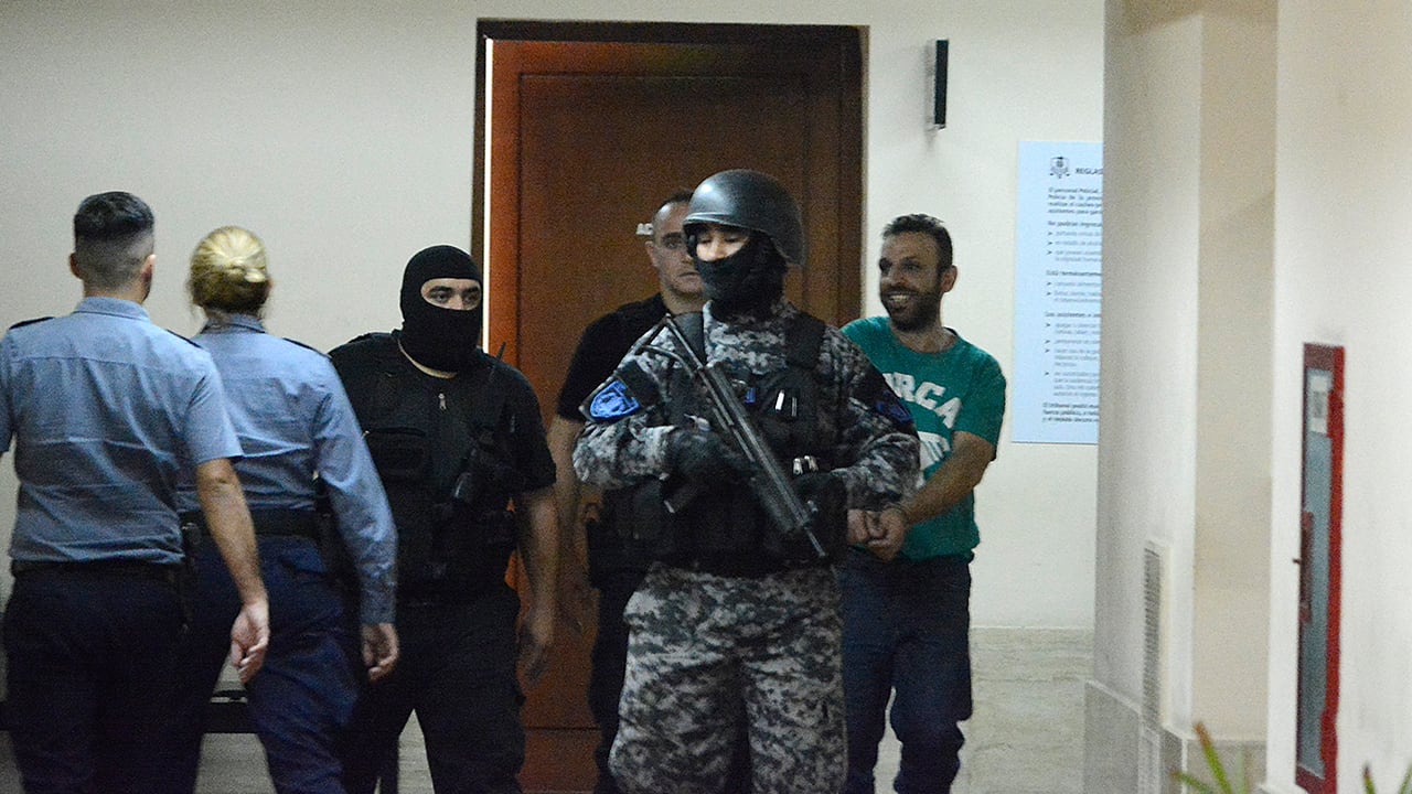 La audiencia imputativa rompió la pereza dominguera de Tribunales y se extendió por cinco horas.