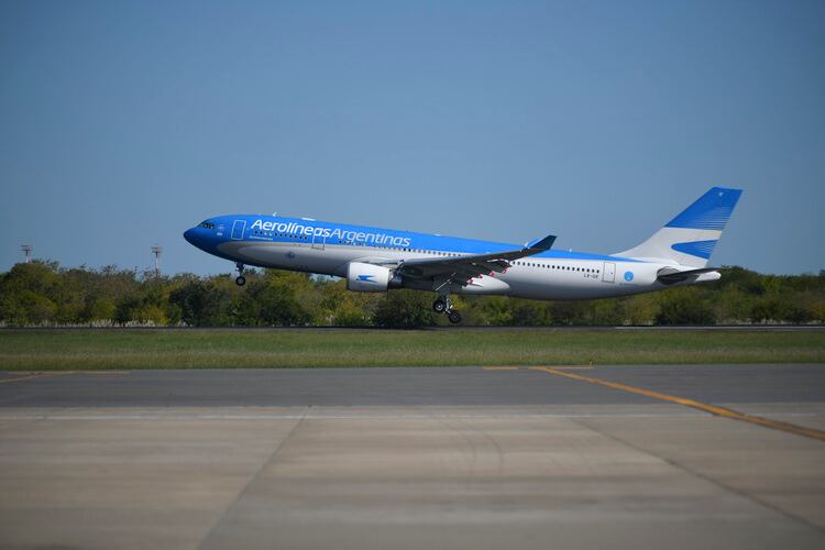 Migraciones "podrá autorizar el ingreso de personas al territorio nacional por medio de otros pasos fronterizos". 