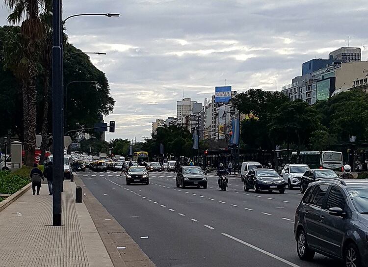 Esta noche comienzan las restricciones para circular por 9 de Julio