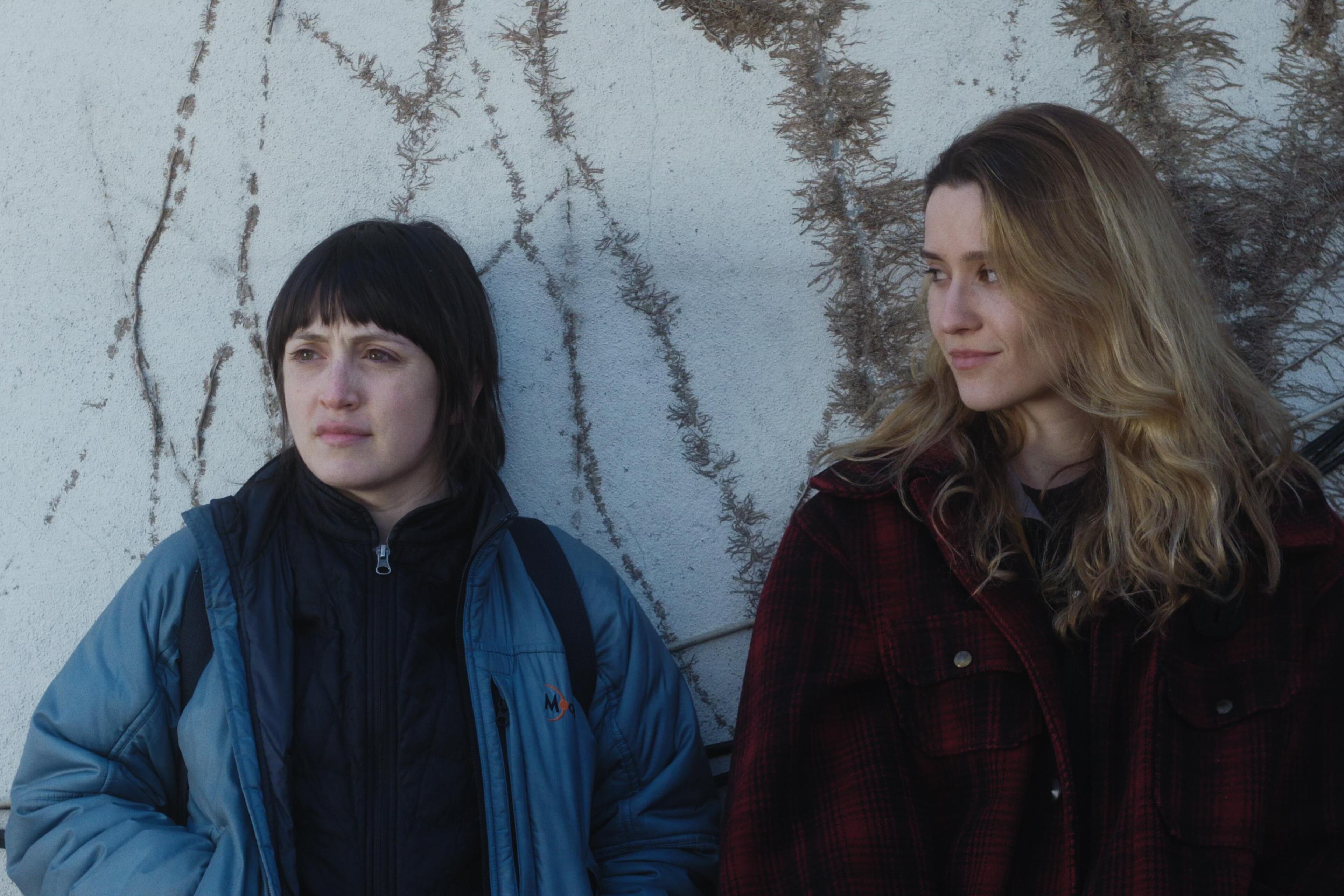 Tallie Medel y Norma Kuhling en "Catorce", de Dan Sallitt.