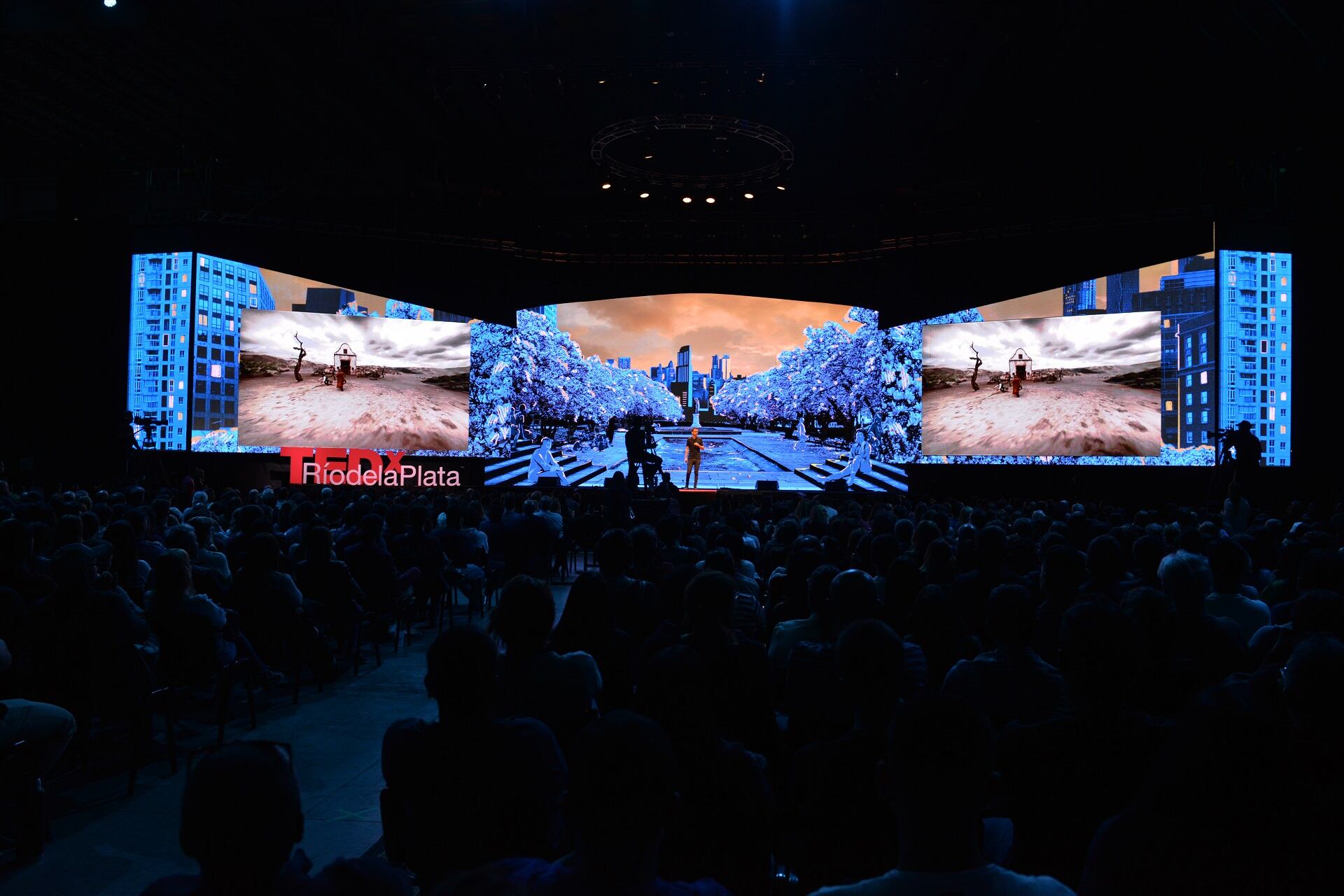 El eje, de esta edición será el mismo del de la primera: el Tiempo. "El tiempo está en el centro de nuestras vidas de maneras inesperadas