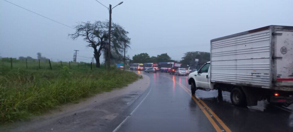 La Ruta 68 y sus permanentes problemas de embotellamiento y anegamiento