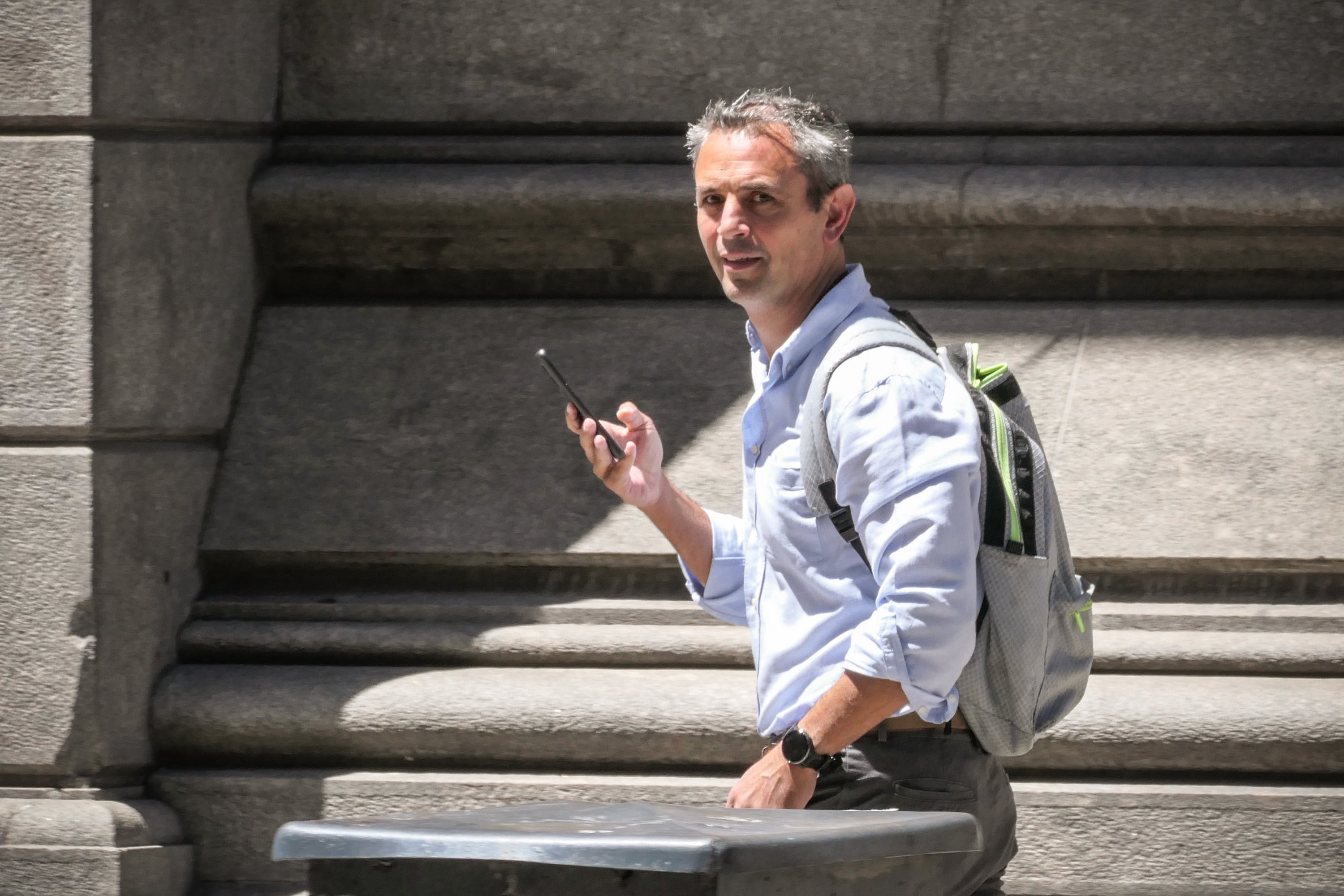 El presidente de la Cámara de Diputados, Martín Menem, ingresando al Congreso.