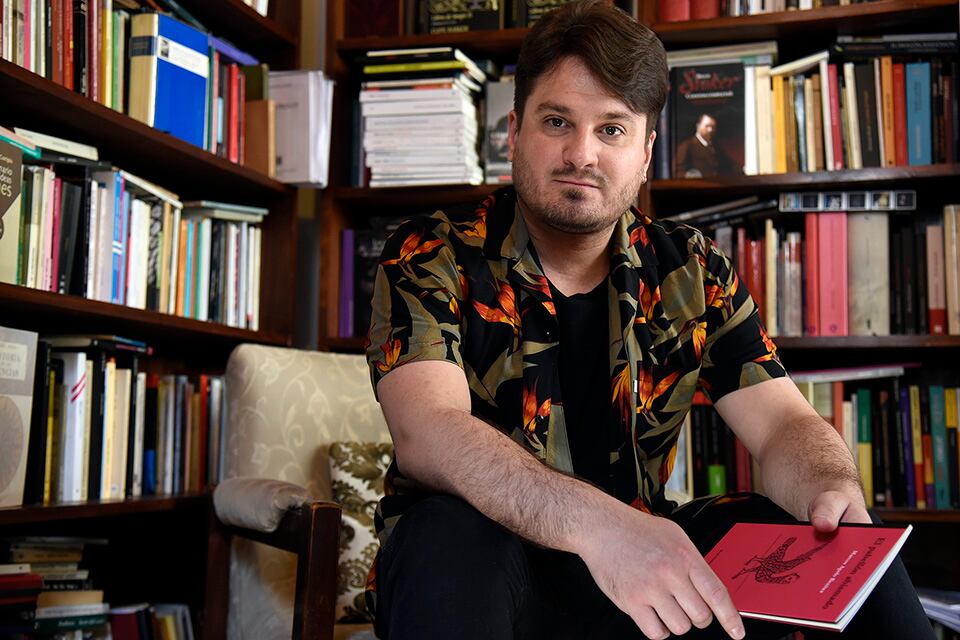 Marcos Apolo Benítez nació en J. J. Castelli, Chaco, y desde 2001 vive en Rosario.