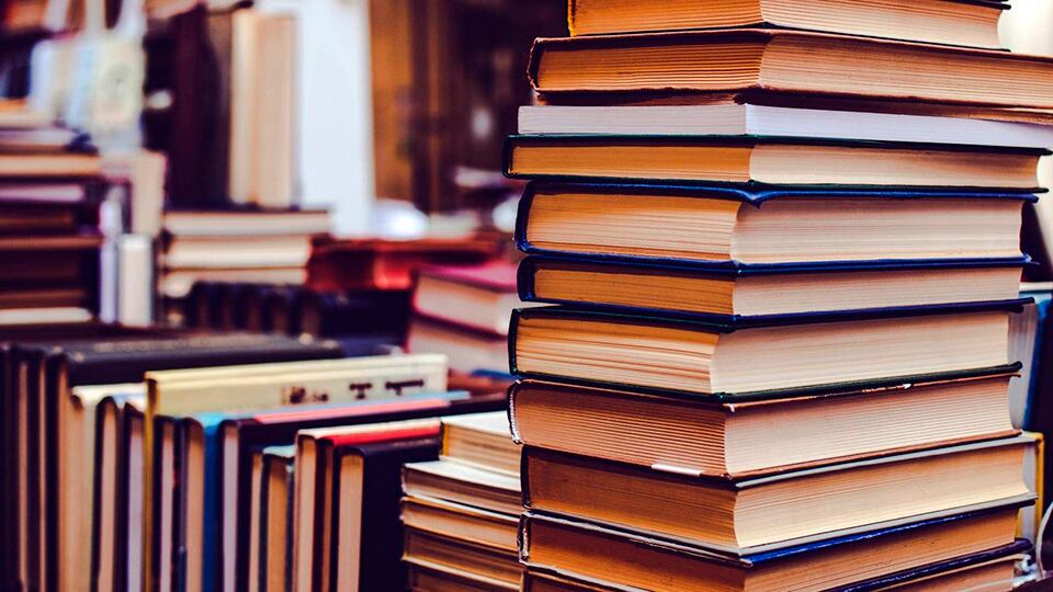 El volumen impreso le da inmanencia a la palabra. 