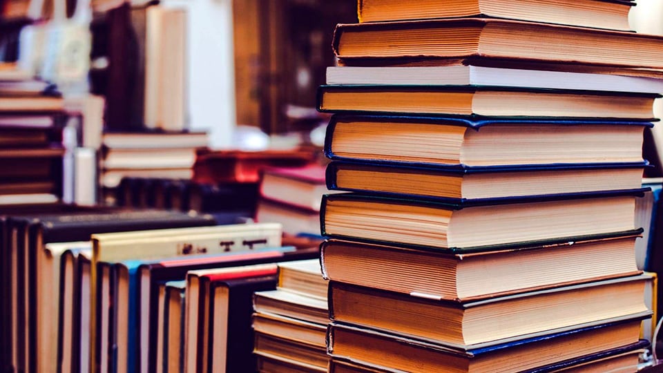 El volumen impreso le da inmanencia a la palabra.