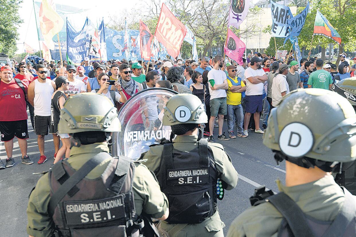 La manifestación partió del Obelisco y recorrió Av. 9 de Julio.