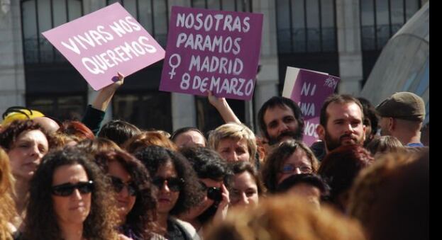 En españa, las mujeres salieron a la calle con un pedido: "Vivas nos queremos"