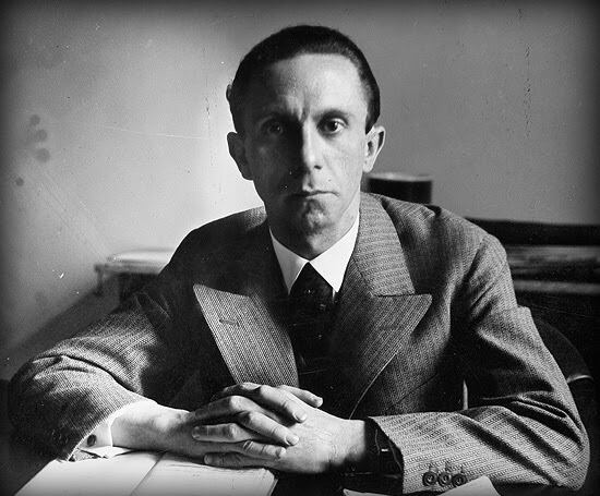 Joseph Gobbels, ministro de Propaganda de Hitler: el hombre que llevó la manipulación a su nivel más alto.