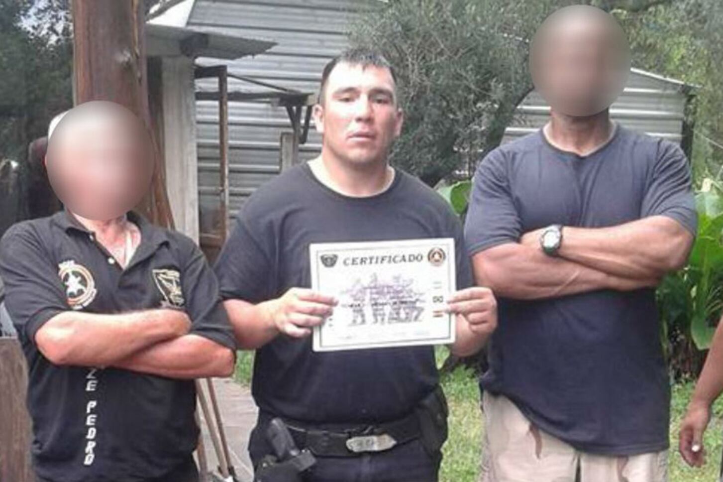 El agente penitenciario Facundo Solís perpetró la masacre con su arma reglamentaria.