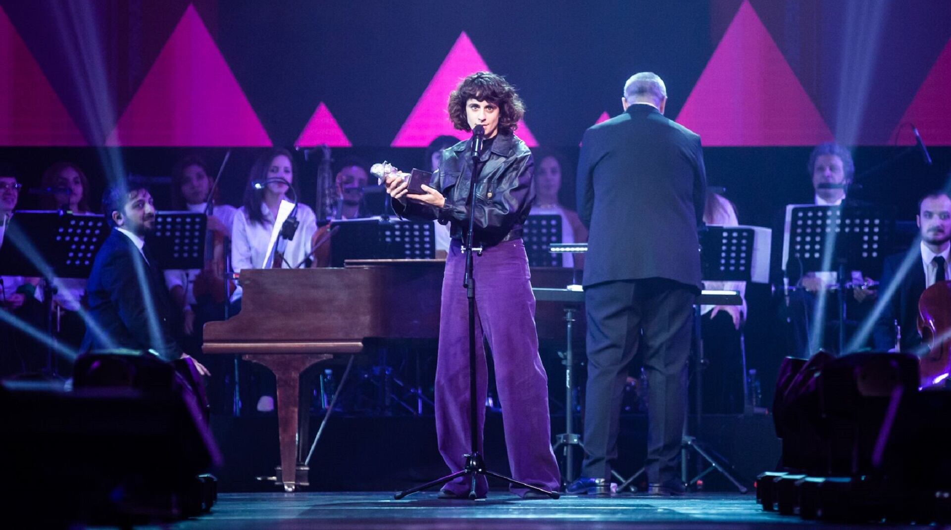 Prender un fuego le valió a Marilina Bertoldi el Gardel de Oro a disco del año y hubo más ganadores juveniles.