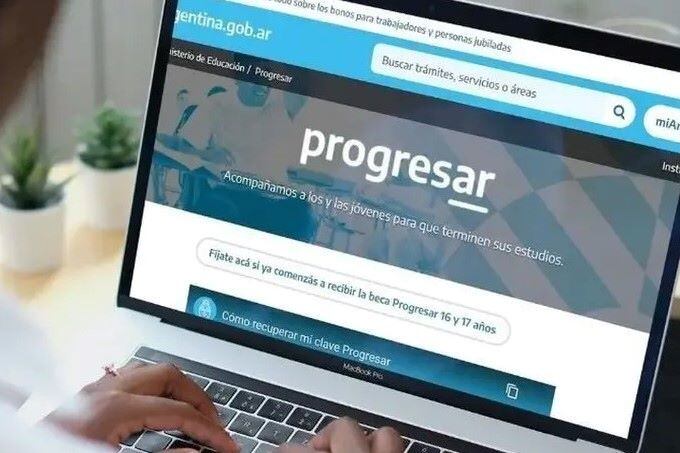 El Gobierno anunció un incremento de más del 50% en el monto de las Becas Progresar.