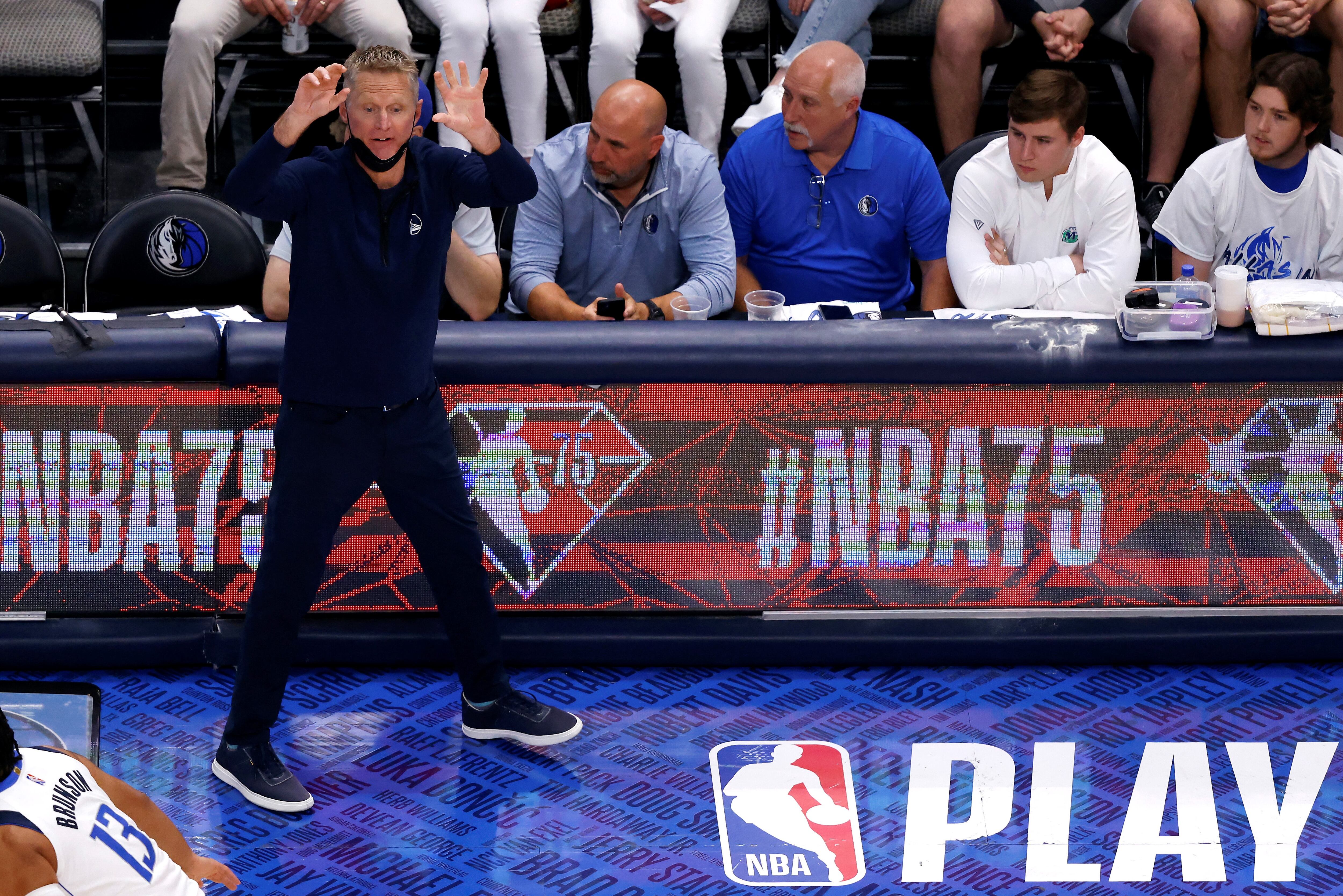 "Estoy cansado de los minutos de silencio", aseguró el DT de los Warriors Steve Kerr