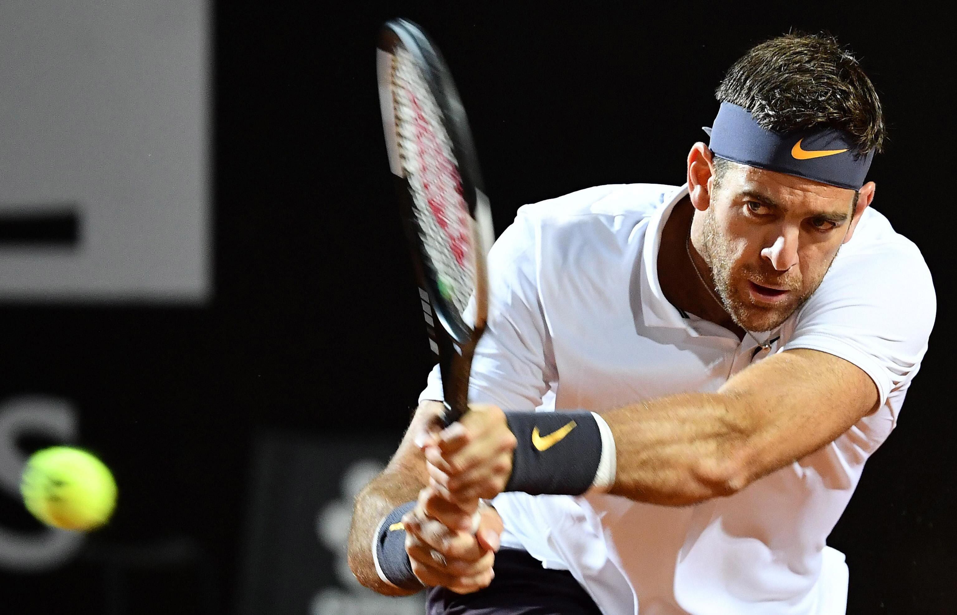 Del Potro volvió a exhibir un rendimiento elevado ante el serbio Djokovic.