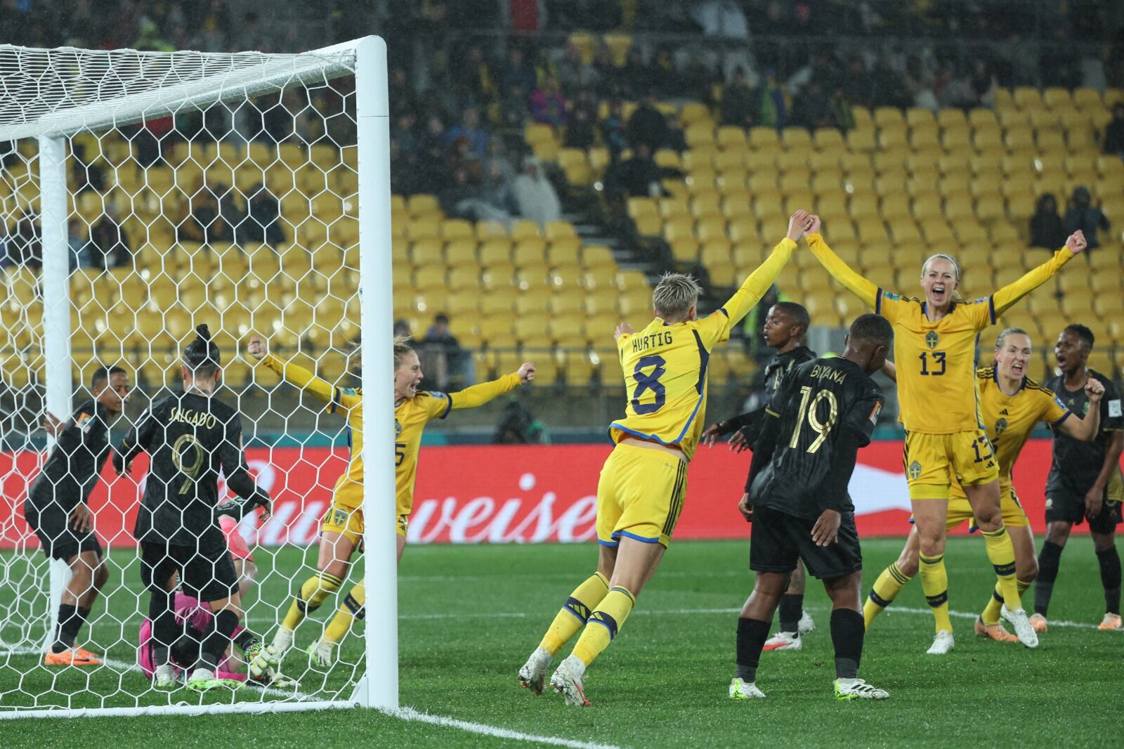 El festejo de las suecas, que lograron un triunfo agónico