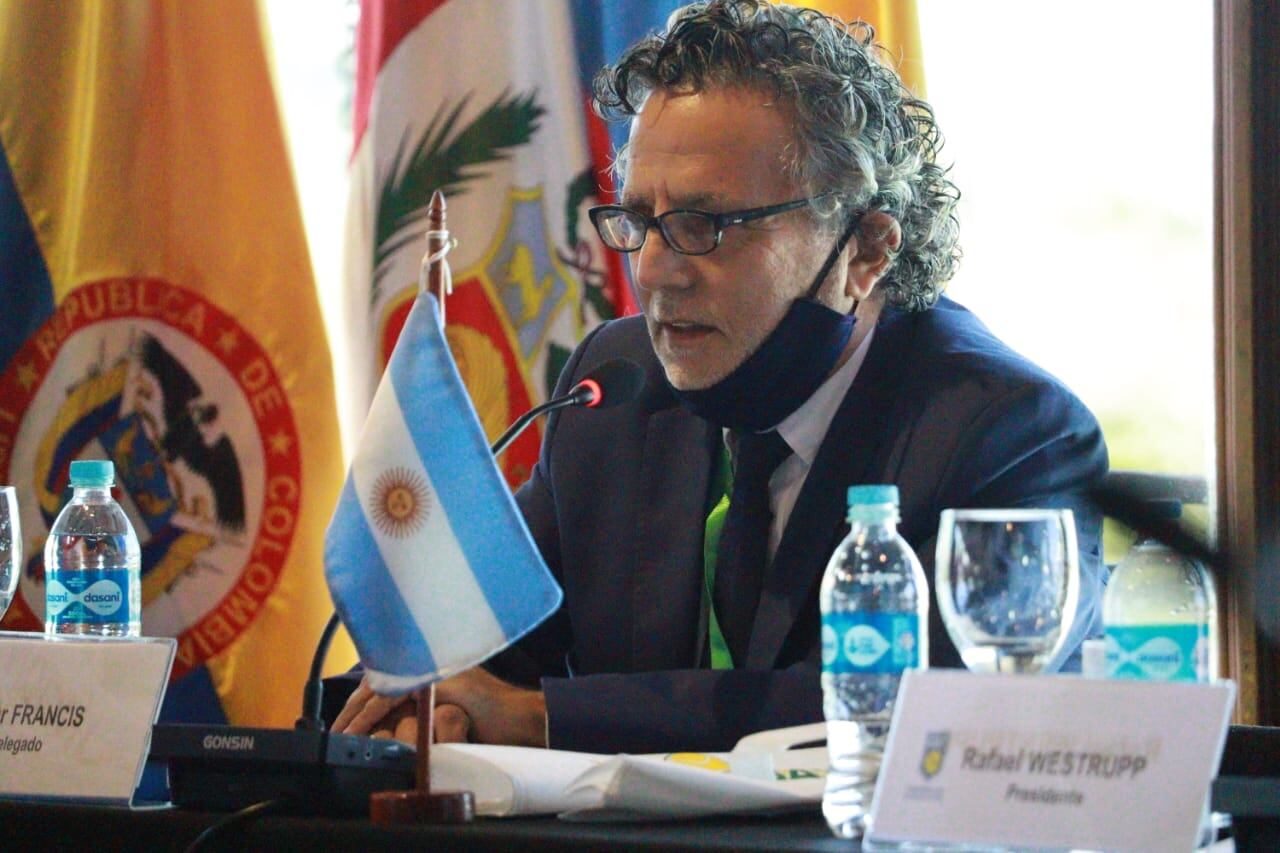César Francis, secretario legal de la AAT.