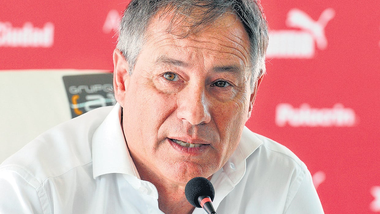 “El desafío de este semestre será ser competitivos”, afirmó Holan.