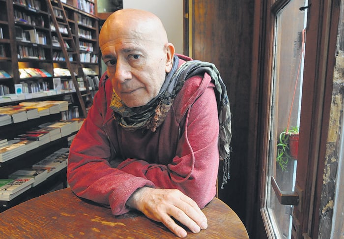 “Lo sagrado para mí es esa dimensión naciente, lo que todavía no está simbolizado”, afirma Hugo Mujica.