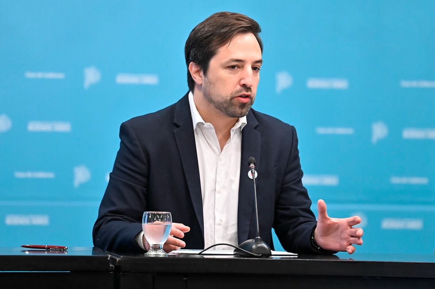 El ministro de Salud de la provincia advierte sobre el crecimiento de casos de de ludopatía entre los jóvenes.