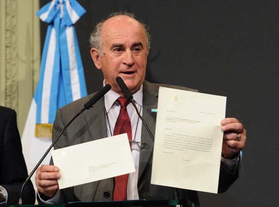 Para Parrilli, los audios están a la venta como si fuera Mercado Libre.