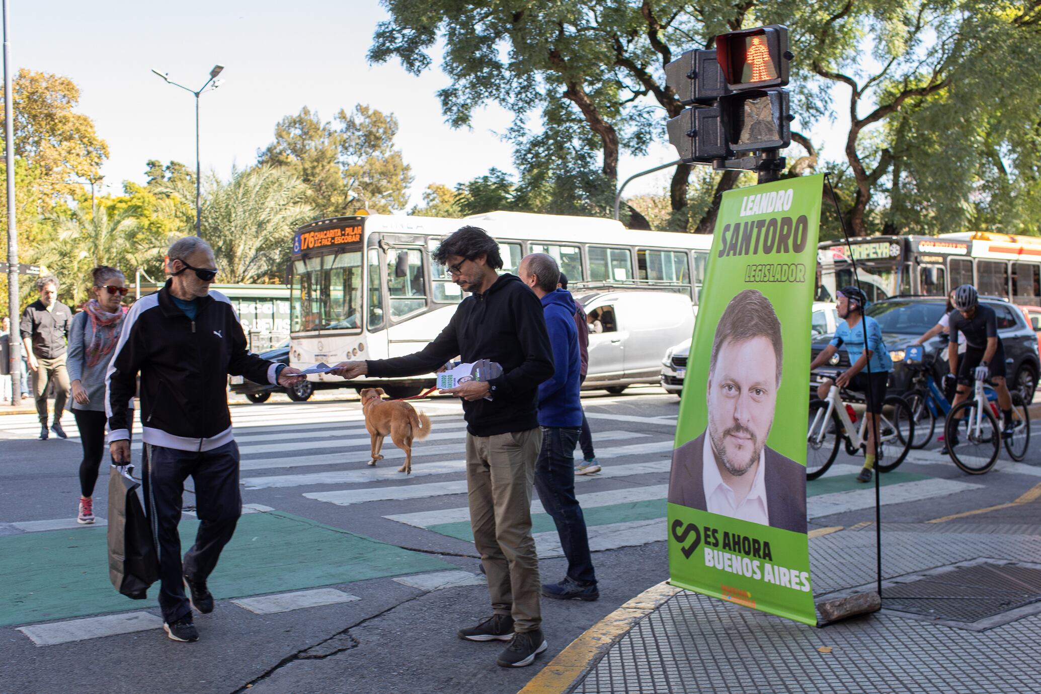 En Plaza Los Andes hay una agrupación diferente en cada esquina.