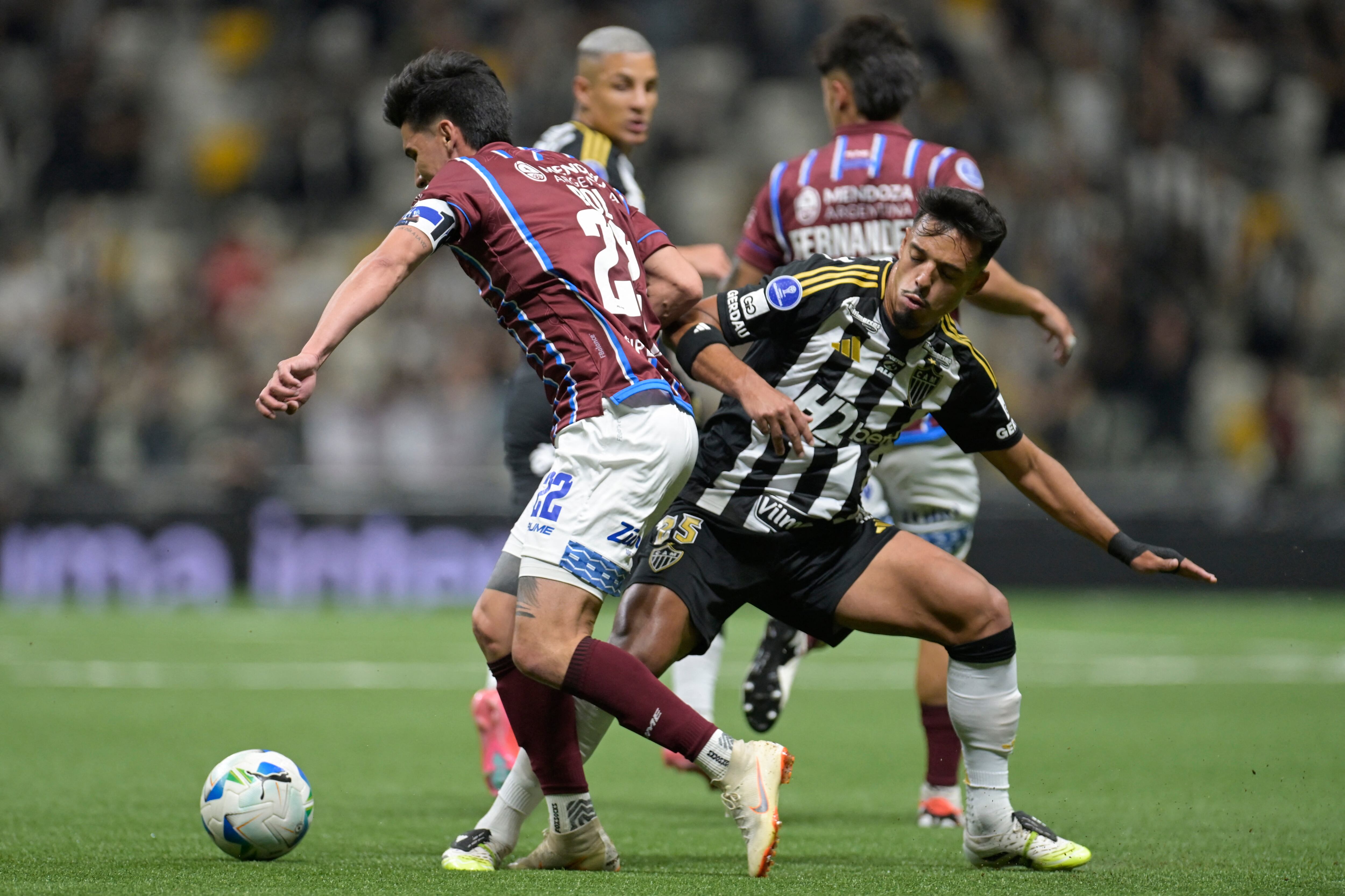 Pol Fernández hizo un buen partido, pero al Tomba no le alcanzó