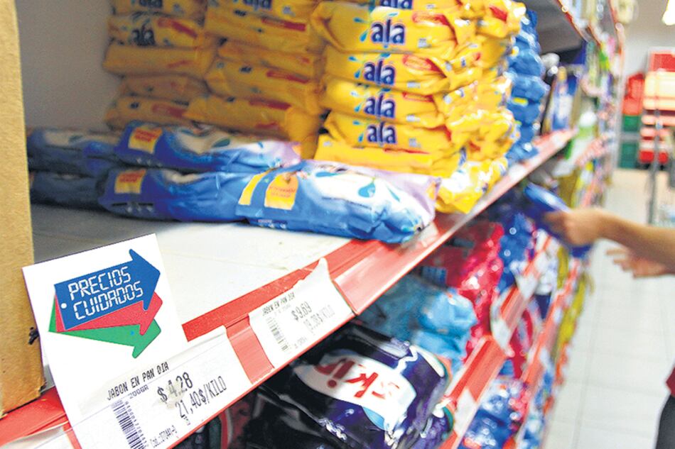 Durante la gestión de Cambiemos, en Precios Cuidados se redujeron los productos de primeras marcas.