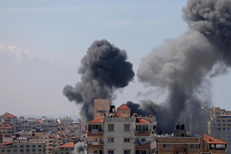 Desde el fin de la tregua el viernes, Israel lanzó más de 400 ataques contra Gaza.