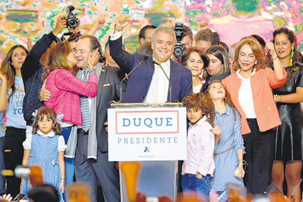 “La paz reclama correcciones para que las víctimas de la verdad sean el centro del proceso” dijo Duque, crítico del acuerdo.