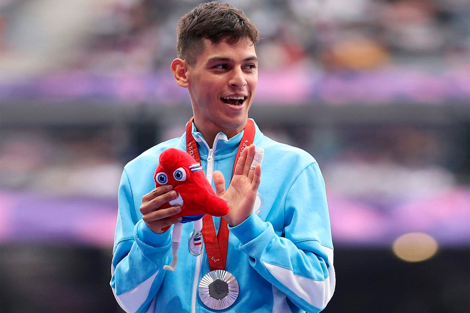 Alexis Chávez, con la medalla en el pecho.