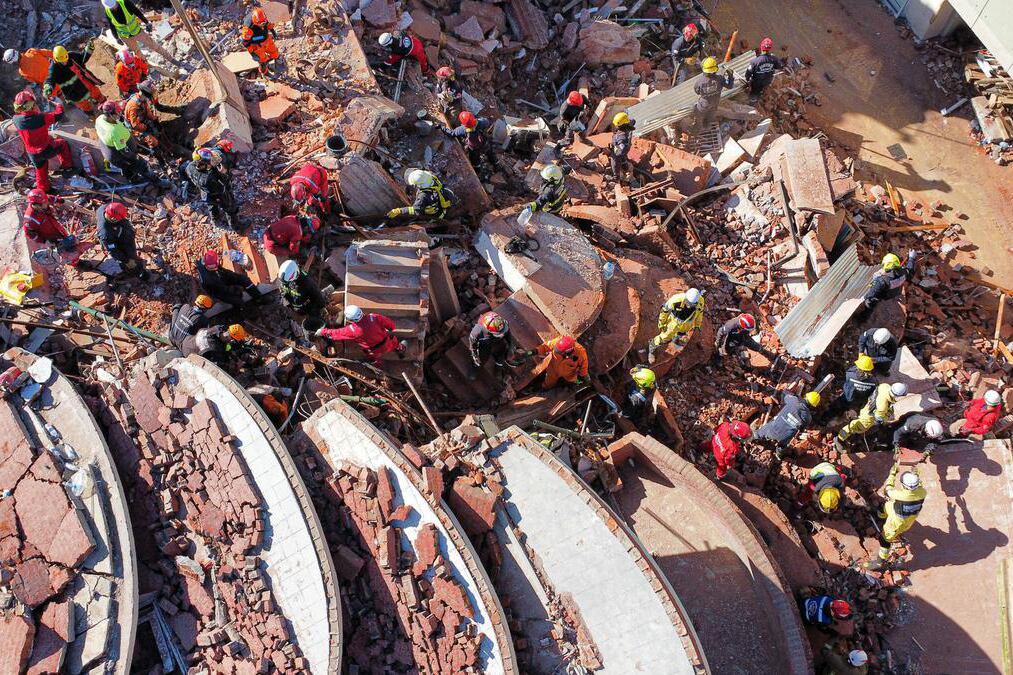 El Duvrovnik se derrumbó como castillo de naipes.
