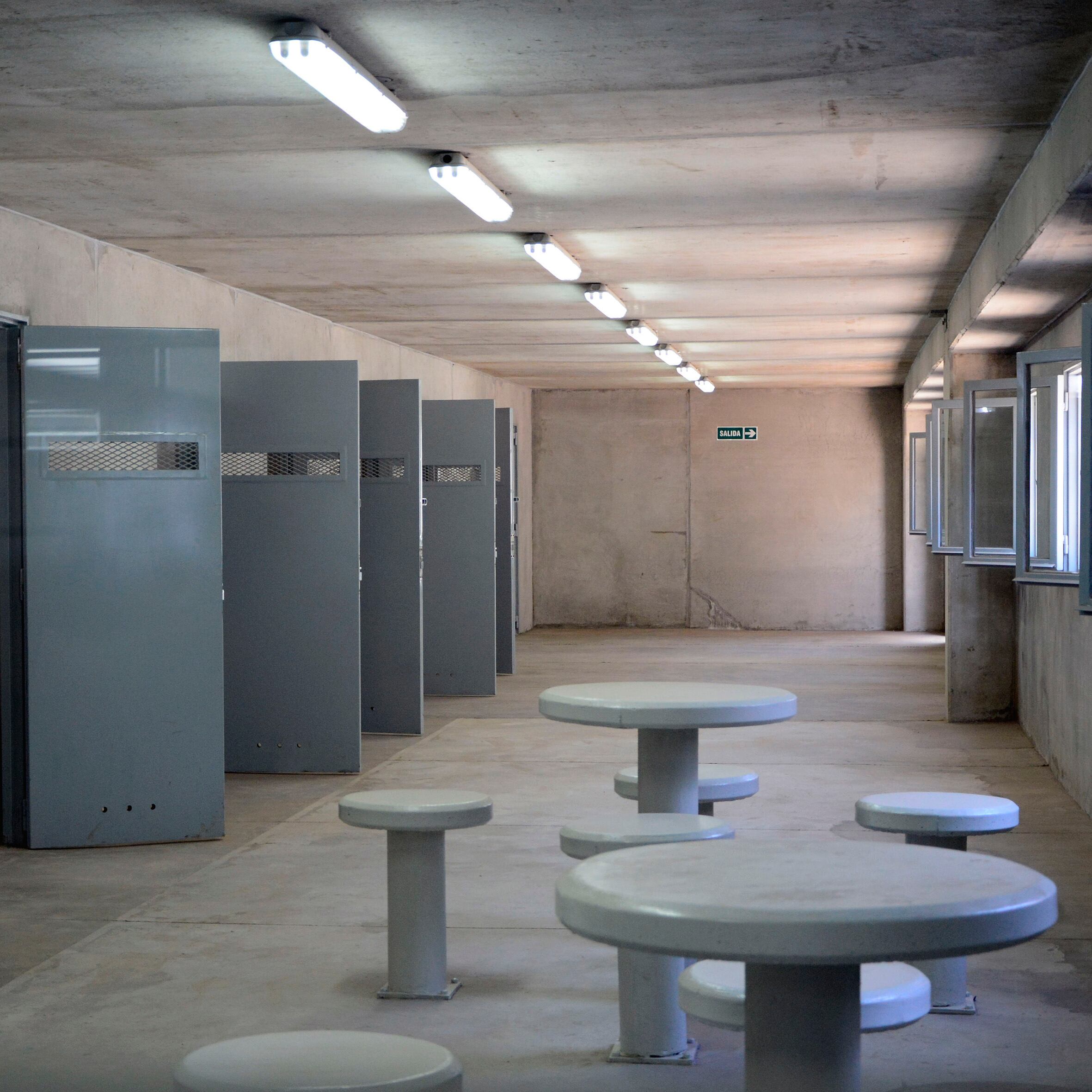 El nuevo complejo penitenciario regional fue presentado por las autoridades como modelo.