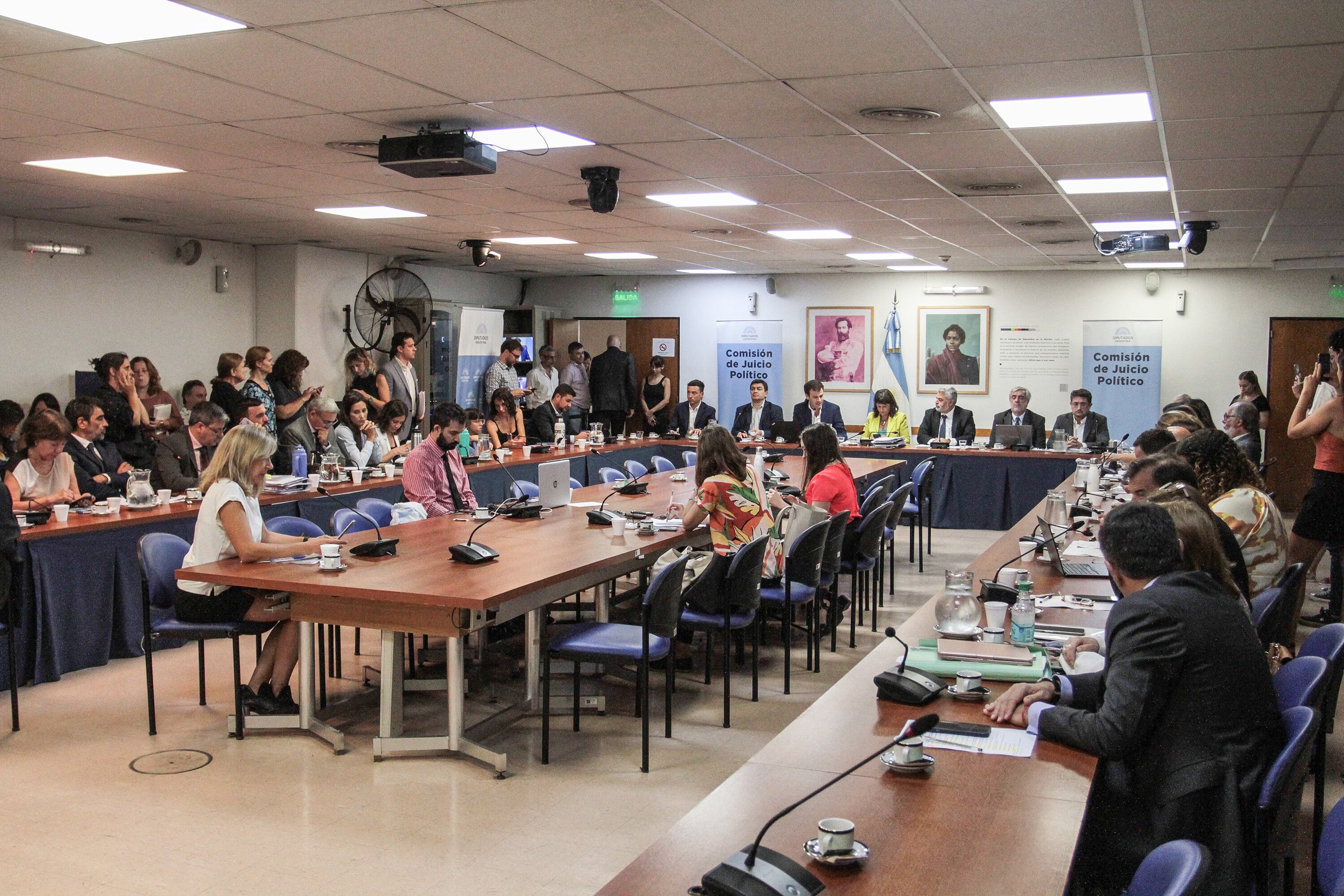 La primera tanda de testigos arrancará a las 13.