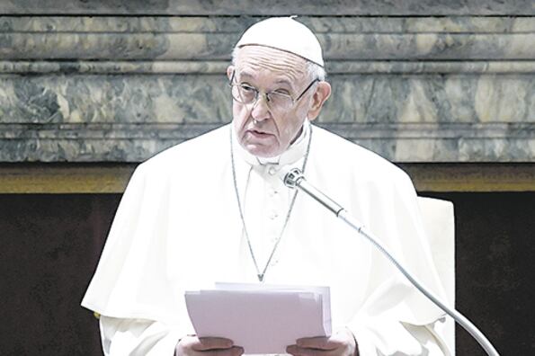 Francisco da su mensaje navideño dirigido a la curia romana. Fue un año de congoja y alegrías para el Papa argentino.