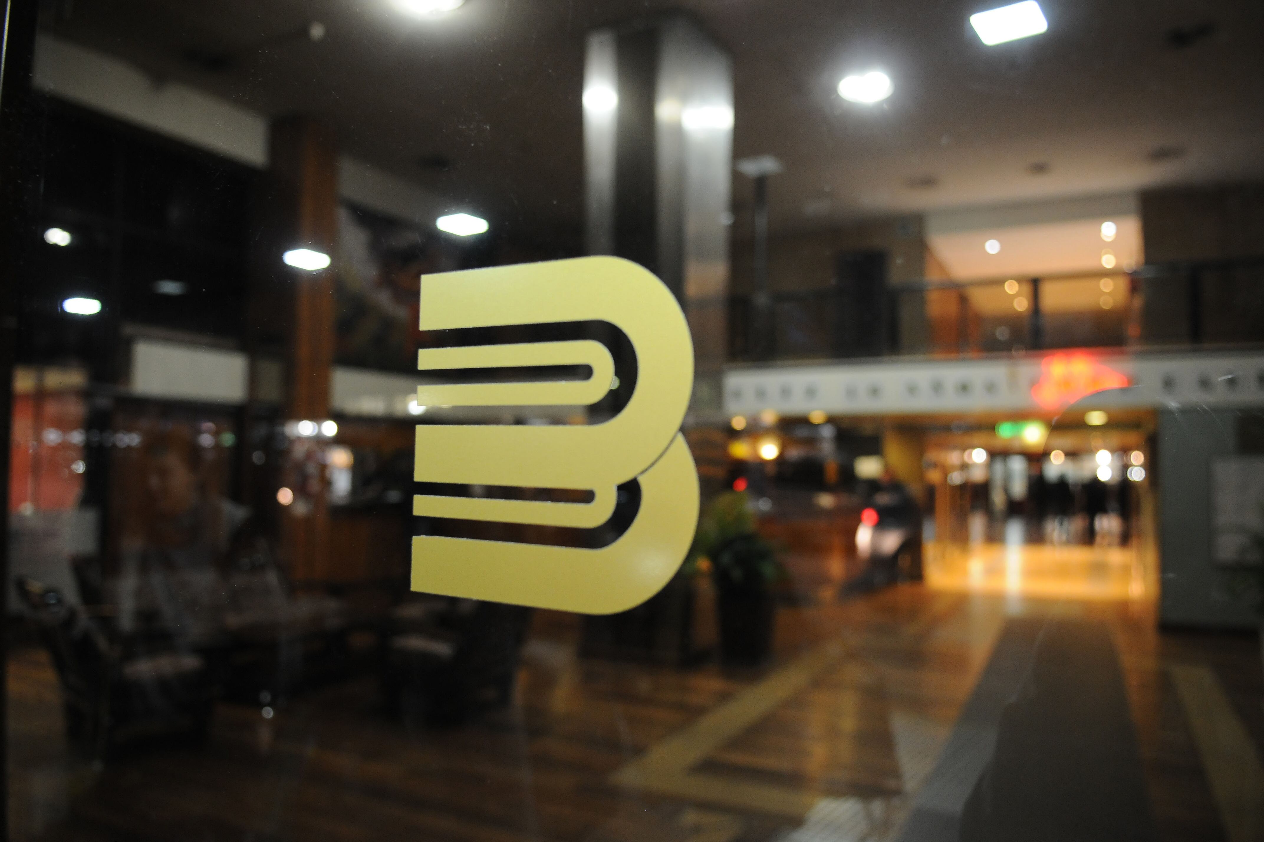 Los trabajadores adelantaron que no van a entregar el edificio.