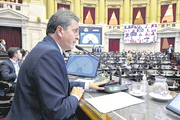 Massa fue el encargado de presentar el proyecto del Ejecutivo.