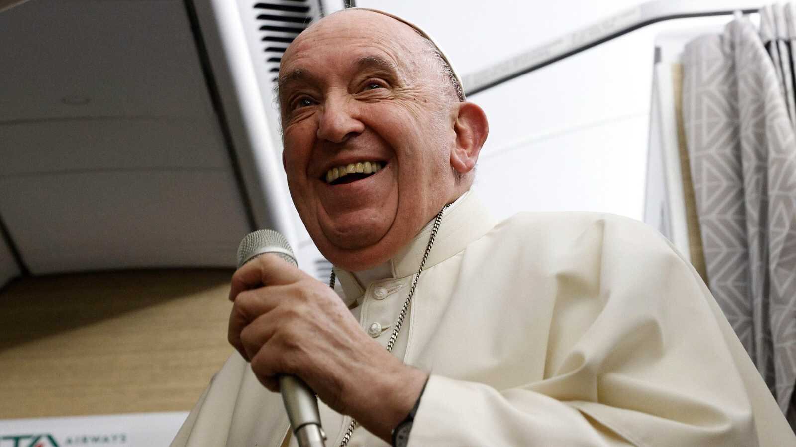 El papa Francisco anunció hace dos días que los médicos le habían prohibido viajar a Ucrania y Moscú para avanzar en su proyectada mediación de paz. (Foto: EFE)