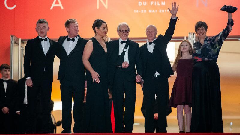 Ken Loach preside el equipo de Sorry We Missed You en la gala de anoche en Cannes.  