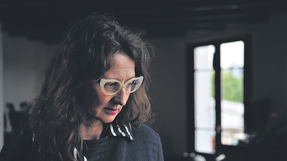 La realizadora salteña hizo saber su indignación tras el ultraje a los pañuelos pintados.