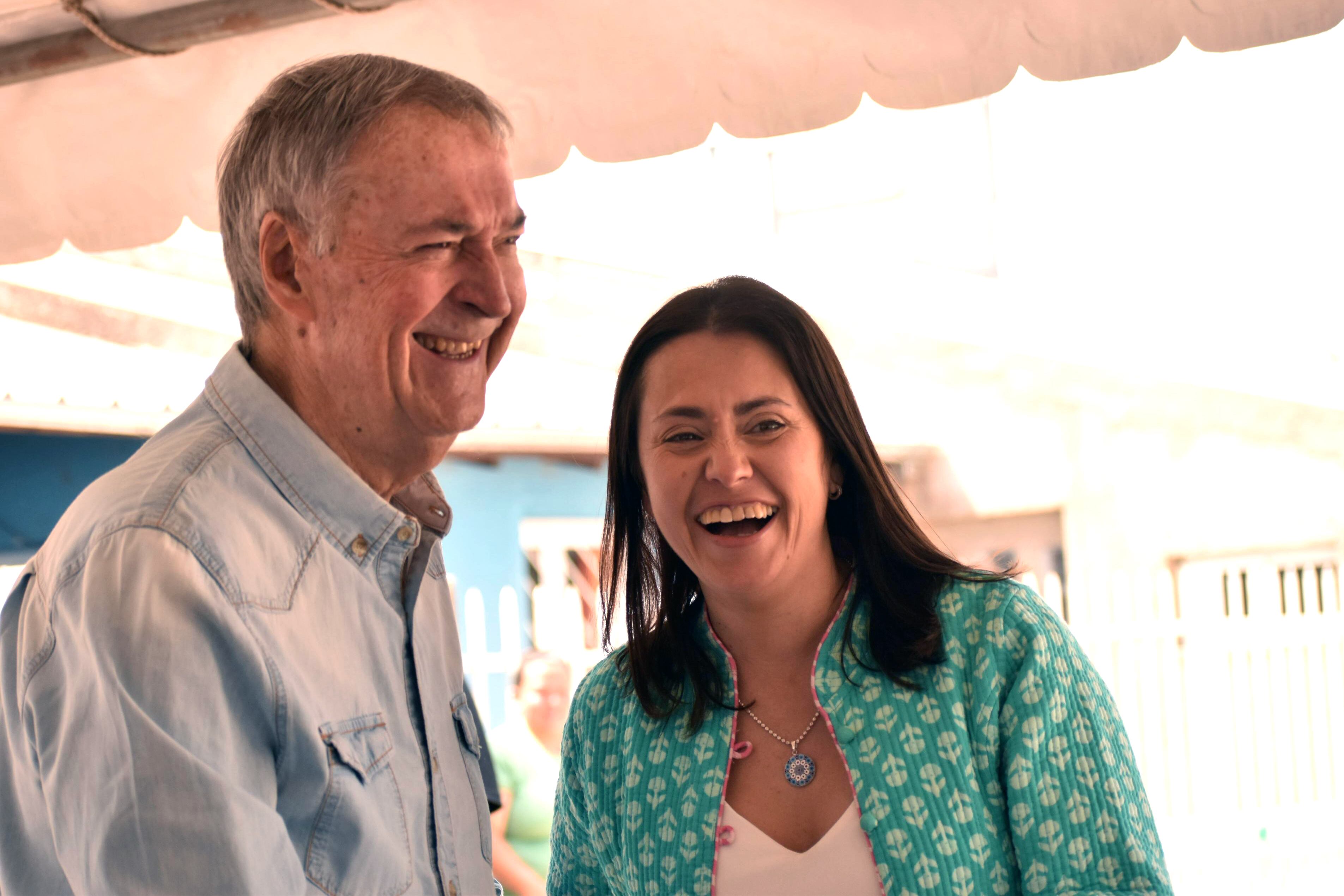 El exgobernador estará acompañado por la joven intendenta de Despeñaderos, Carolina Basualdo.