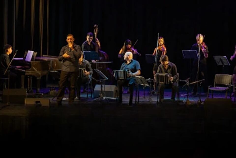 Capitano y la orquesta harán tangos propios y clásicos del género.
