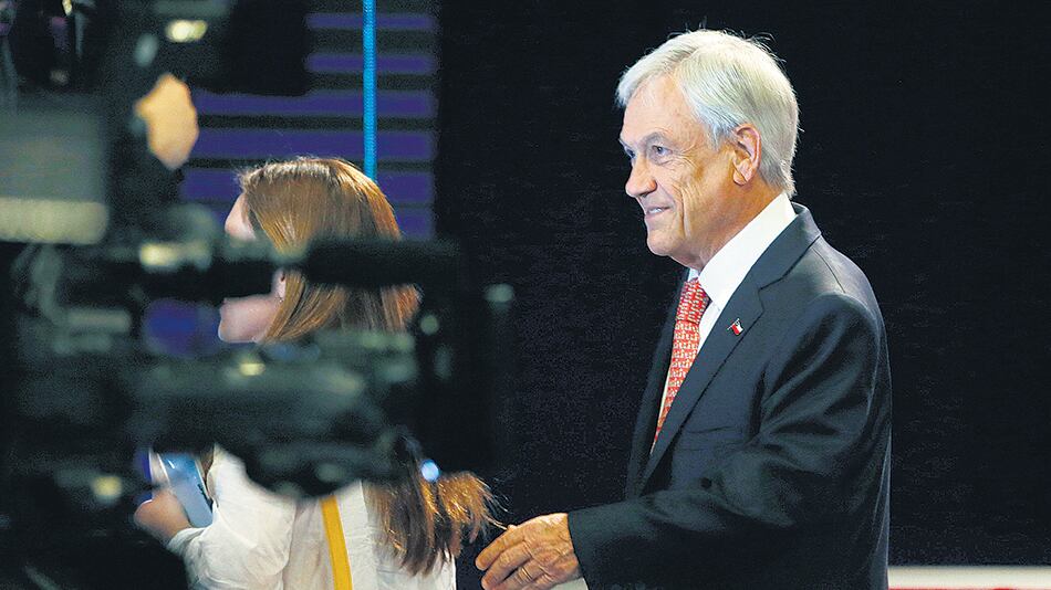 Según pronostican los sondeos, Piñera volvería a La Moneda por cuatro años más.