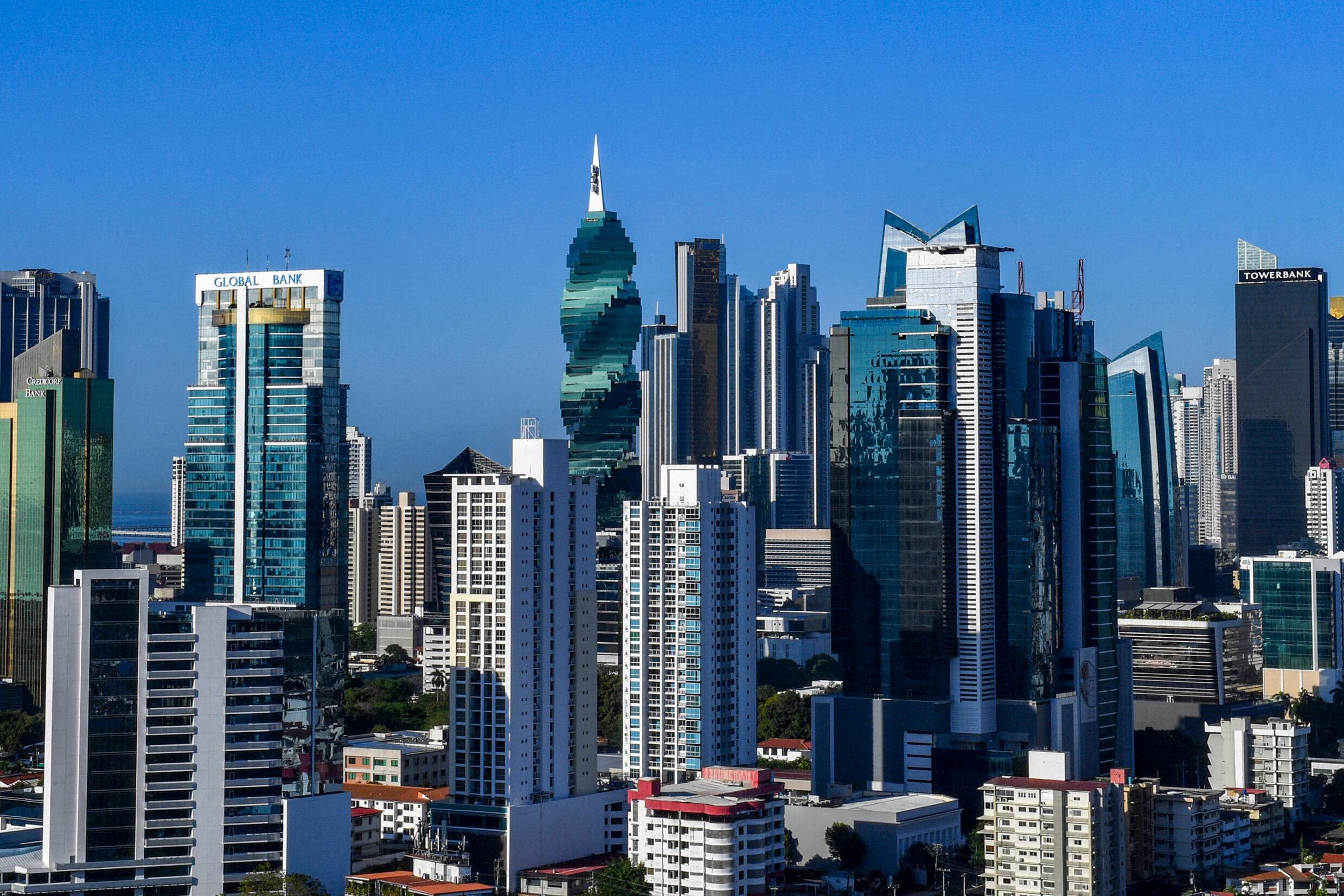 Se pierden 427 mil millones de dólares anuales a raíz de los paraísos fiscales.