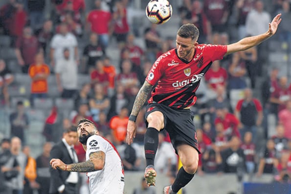 La velocidad de los brasileños fue imposible de contener para River.