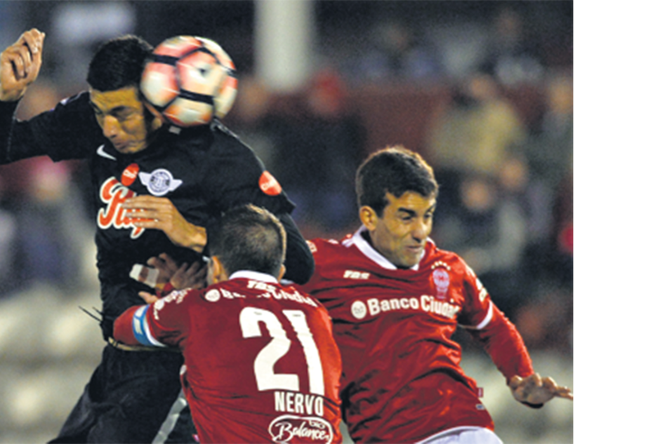 Tremendo golpe de local.